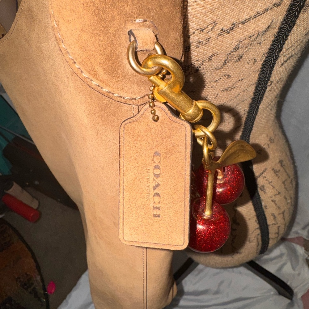 Coach Brooklyn 39 Suede Shoulder Bag - Picture 10 of 11